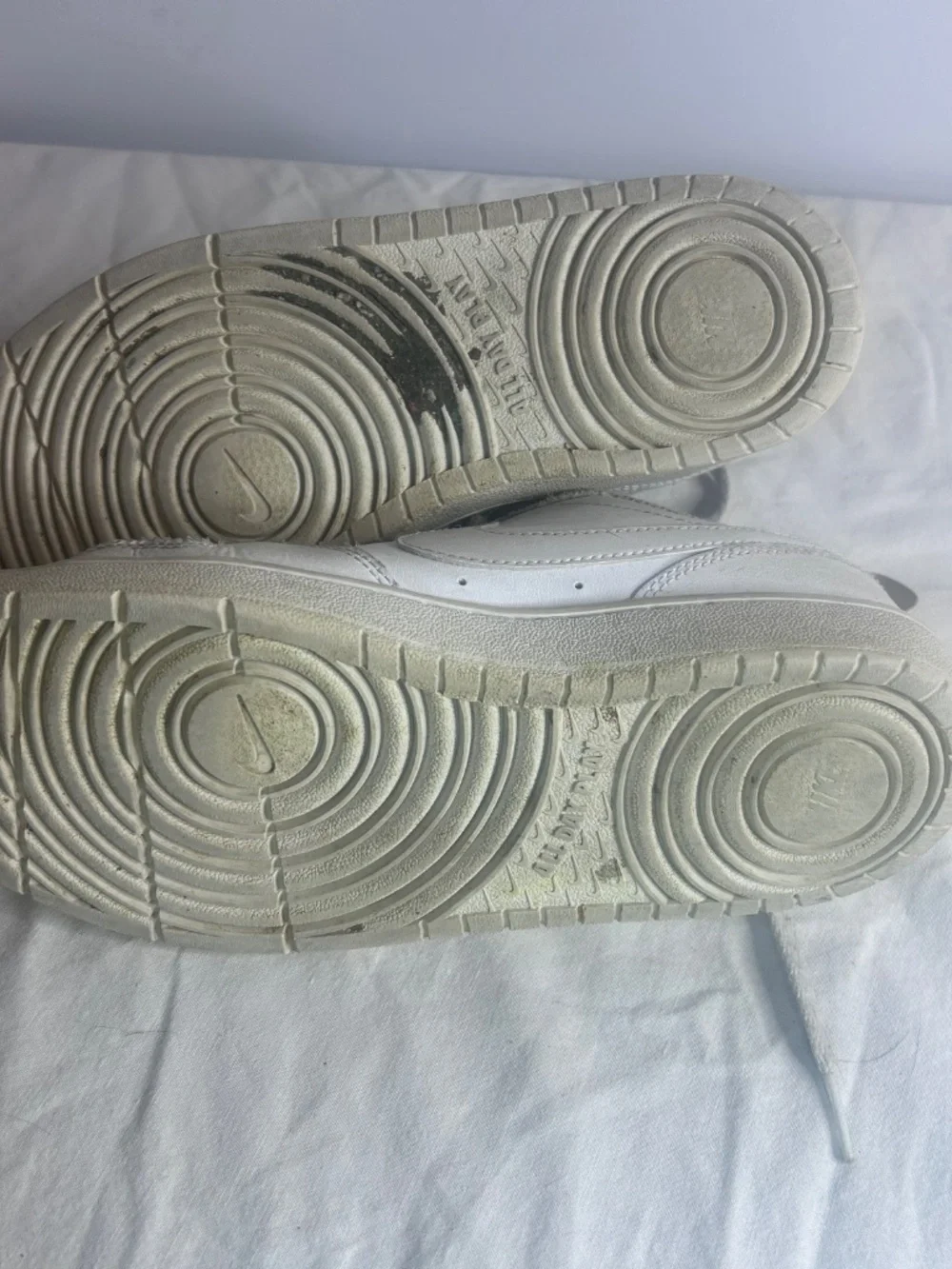 Nike Court Borough Low 2 Youth size 6